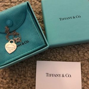 Tiffany & Co single heart pendant